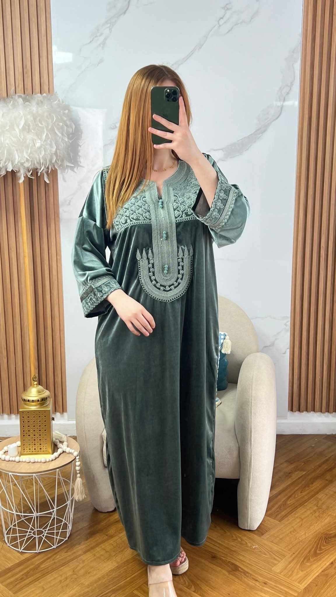 على بركة الله 💕 جبة رمضان 🌙✨
مودال صورية في قطيفة روايال مخدومة بالفتلة
ليطاي L xl xxl 3xl - Image 8