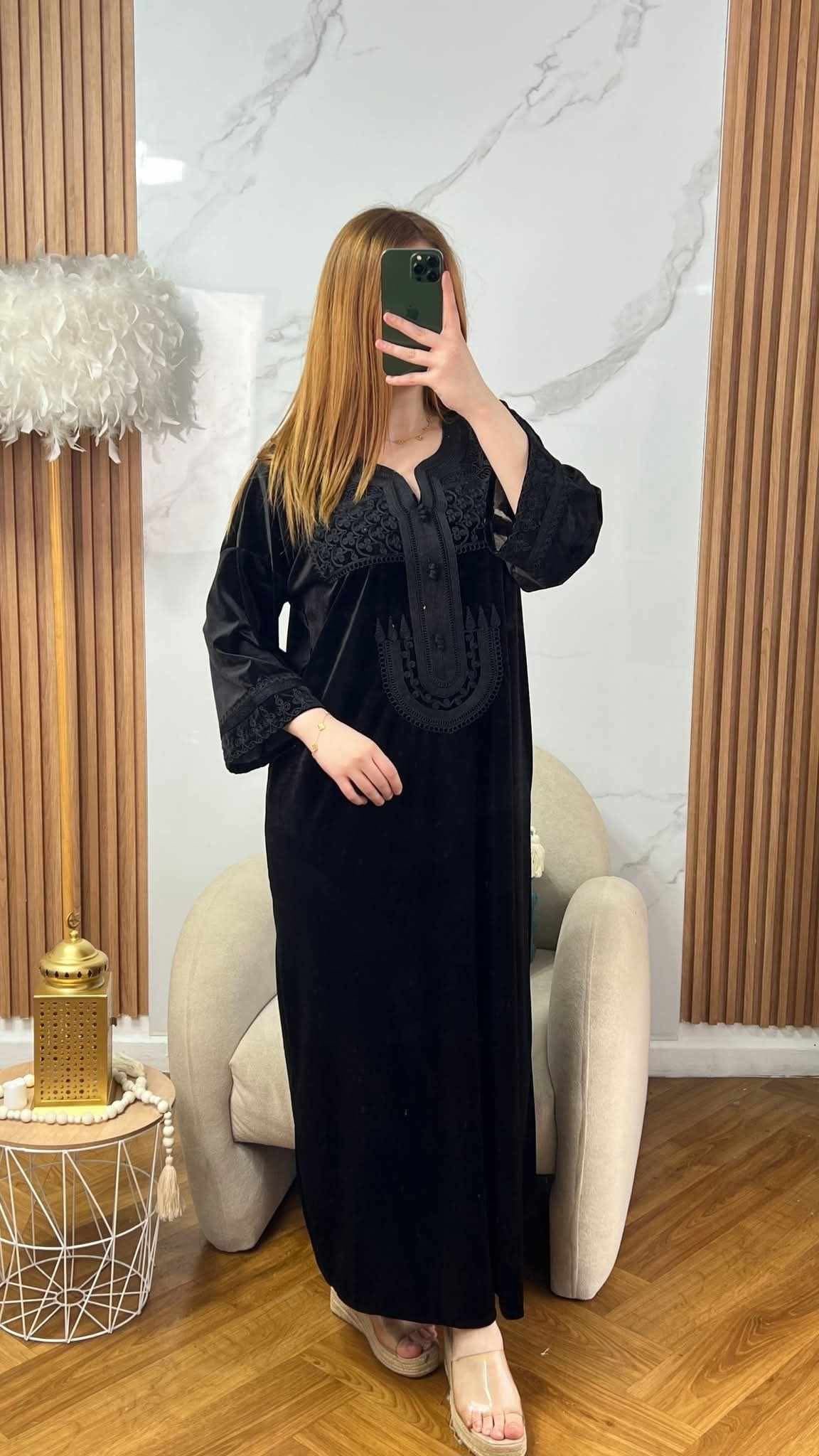 على بركة الله 💕 جبة رمضان 🌙✨
مودال صورية في قطيفة روايال مخدومة بالفتلة
ليطاي L xl xxl 3xl - Image 5