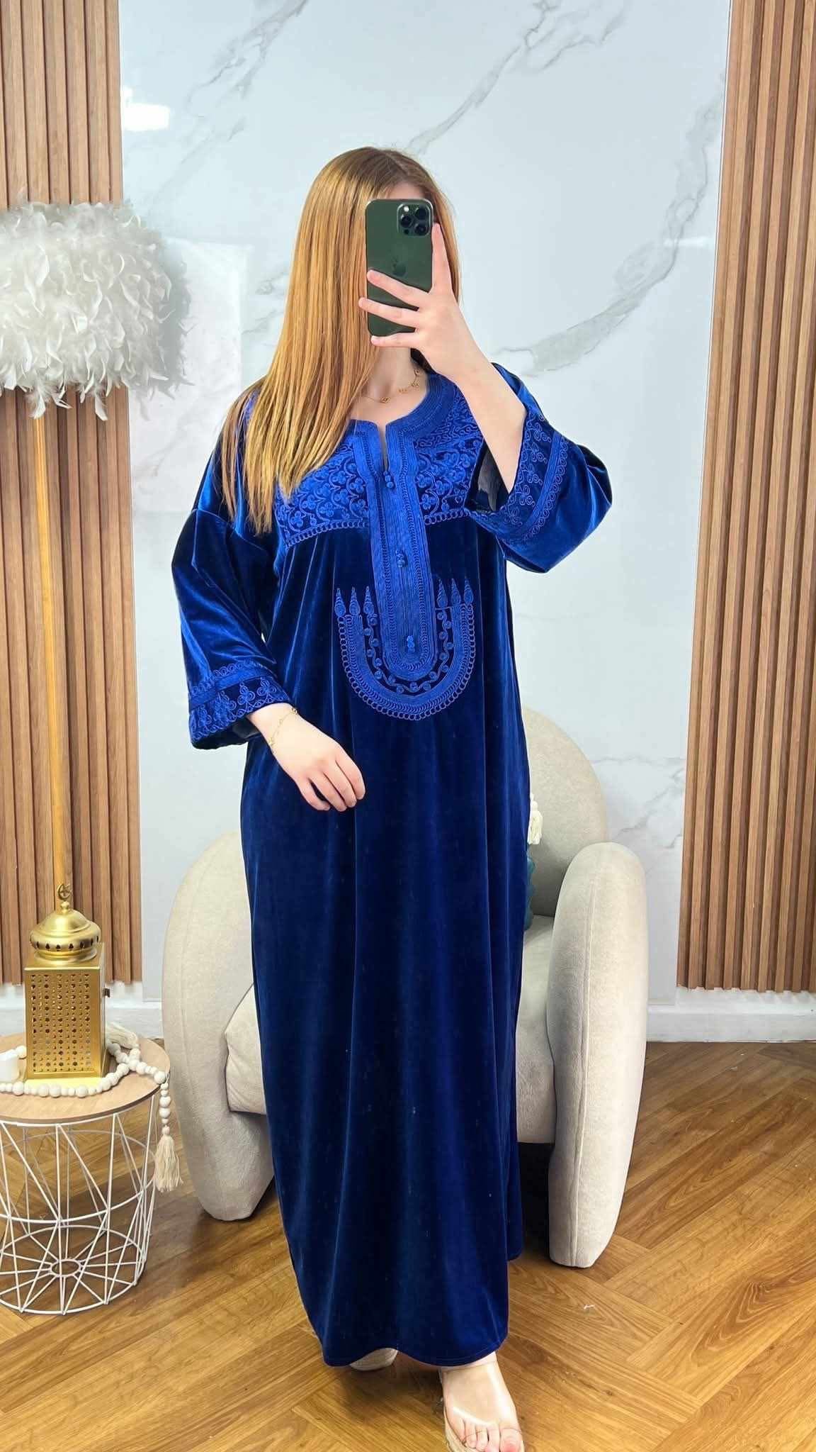 على بركة الله 💕 جبة رمضان 🌙✨
مودال صورية في قطيفة روايال مخدومة بالفتلة
ليطاي L xl xxl 3xl - Image 4