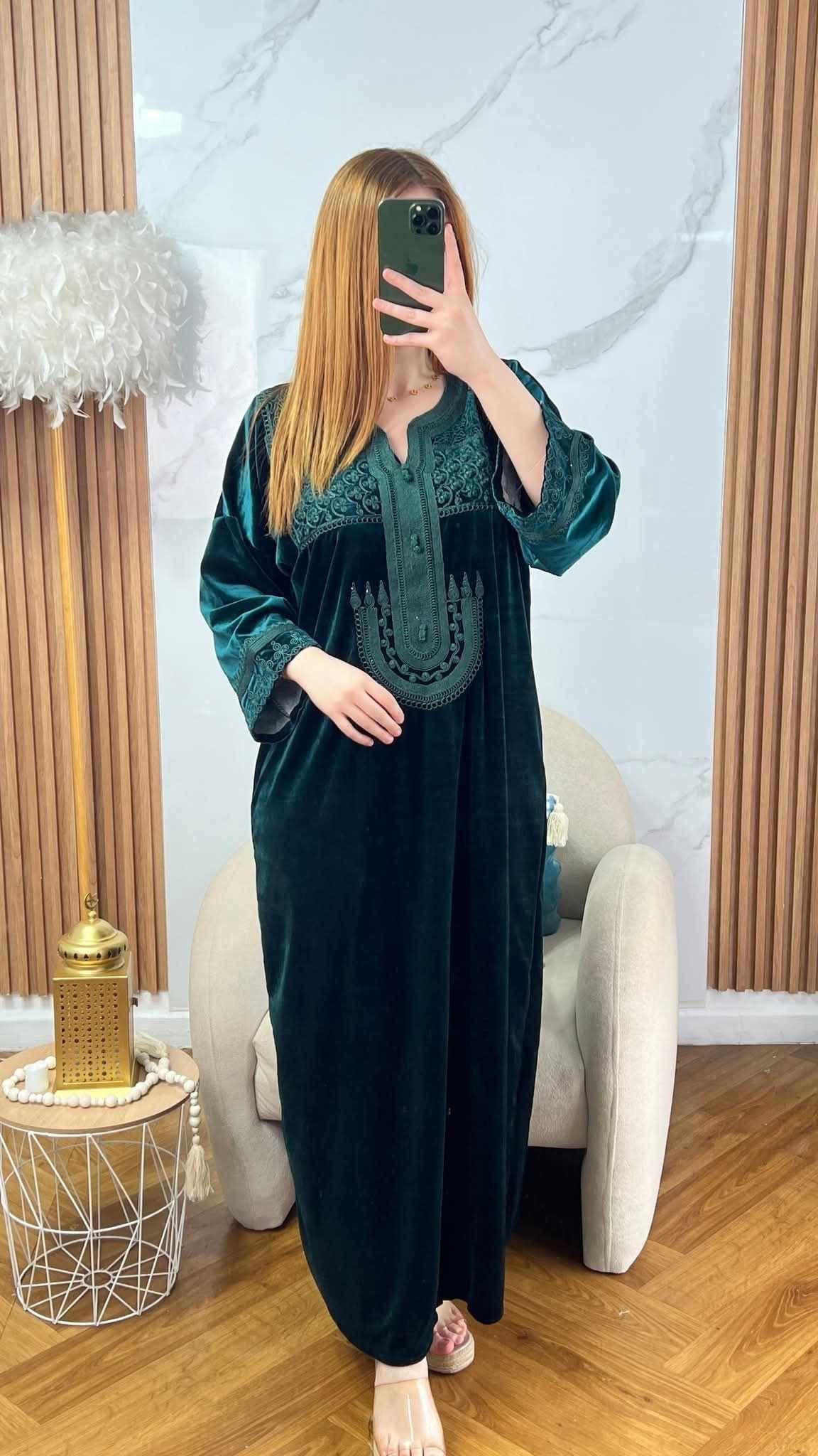 على بركة الله 💕 جبة رمضان 🌙✨
مودال صورية في قطيفة روايال مخدومة بالفتلة
ليطاي L xl xxl 3xl - Image 6